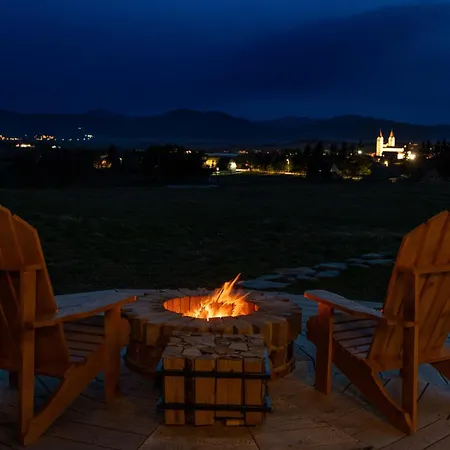 Kemp Danguba - Tiny Glamp House With Hot Tub By Iglena *