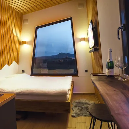 Danguba - Tiny Glamp House With Hot Tub By Iglena Parque de Campismo Kupres (Canton 10)