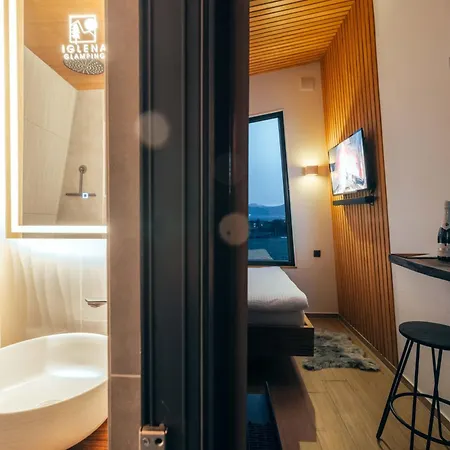 Danguba - Tiny Glamp House With Hot Tub By Iglena