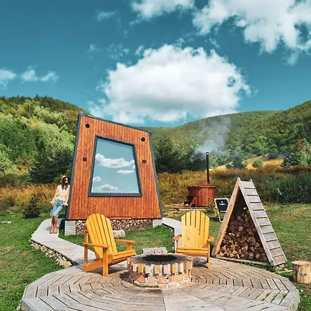 Danguba - Tiny Glamp House With Hot Tub By Iglena *