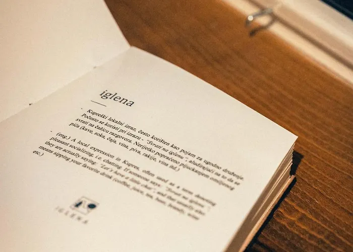 Kemp Danguba - Tiny Glamp House With Hot Tub By Iglena