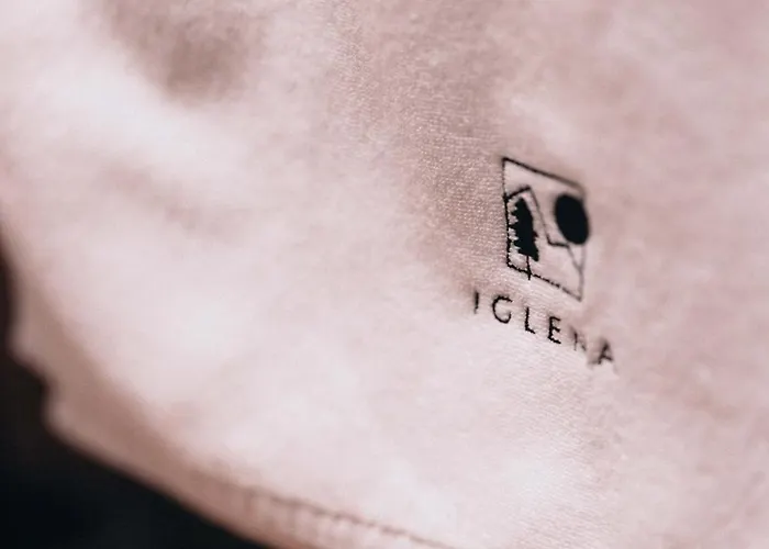 Danguba - Tiny Glamp House With Hot Tub By Iglena Kemp *