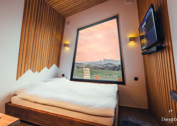 Danguba - Tiny Glamp House With Hot Tub By Iglena Kemp