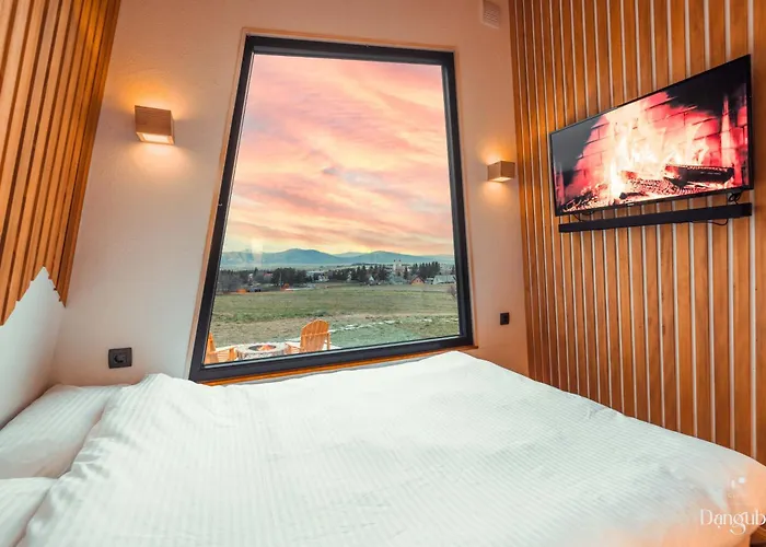 Danguba - Tiny Glamp House With Hot Tub By Iglena *