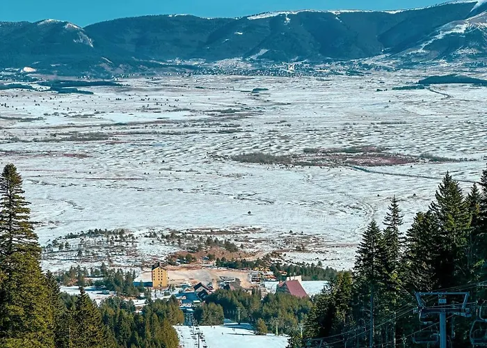 Kemp Danguba - Tiny Glamp House With Hot Tub By Iglena Kupres (Canton 10)