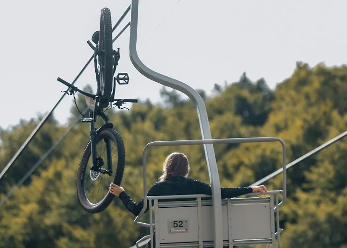 Danguba - Tiny Glamp House With Hot Tub By Iglena Kemp