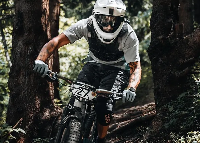 Tiny Glamp House - Danguba By Iglena Kupres